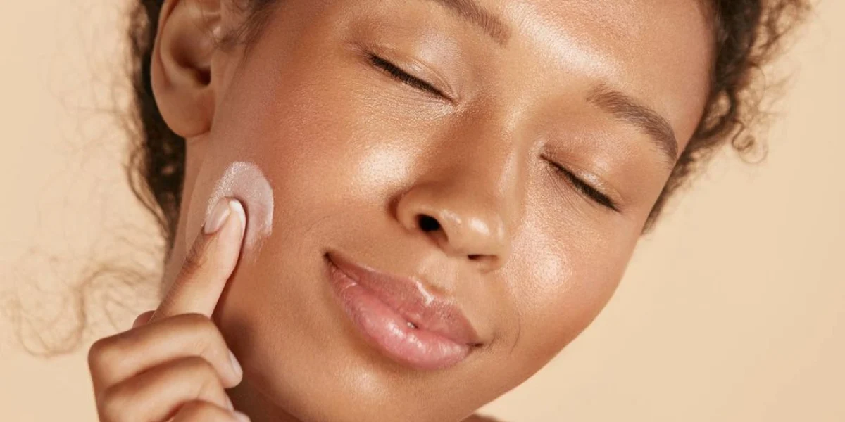 Shine-Free All Day: Makeup Tips for Oily Skin